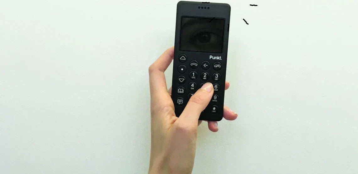 I love the MP01, but I can't give up my iPhone