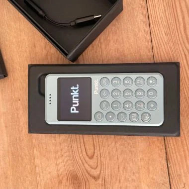 Switching to a Dumb Phone: My Experience with the Punkt. MP02