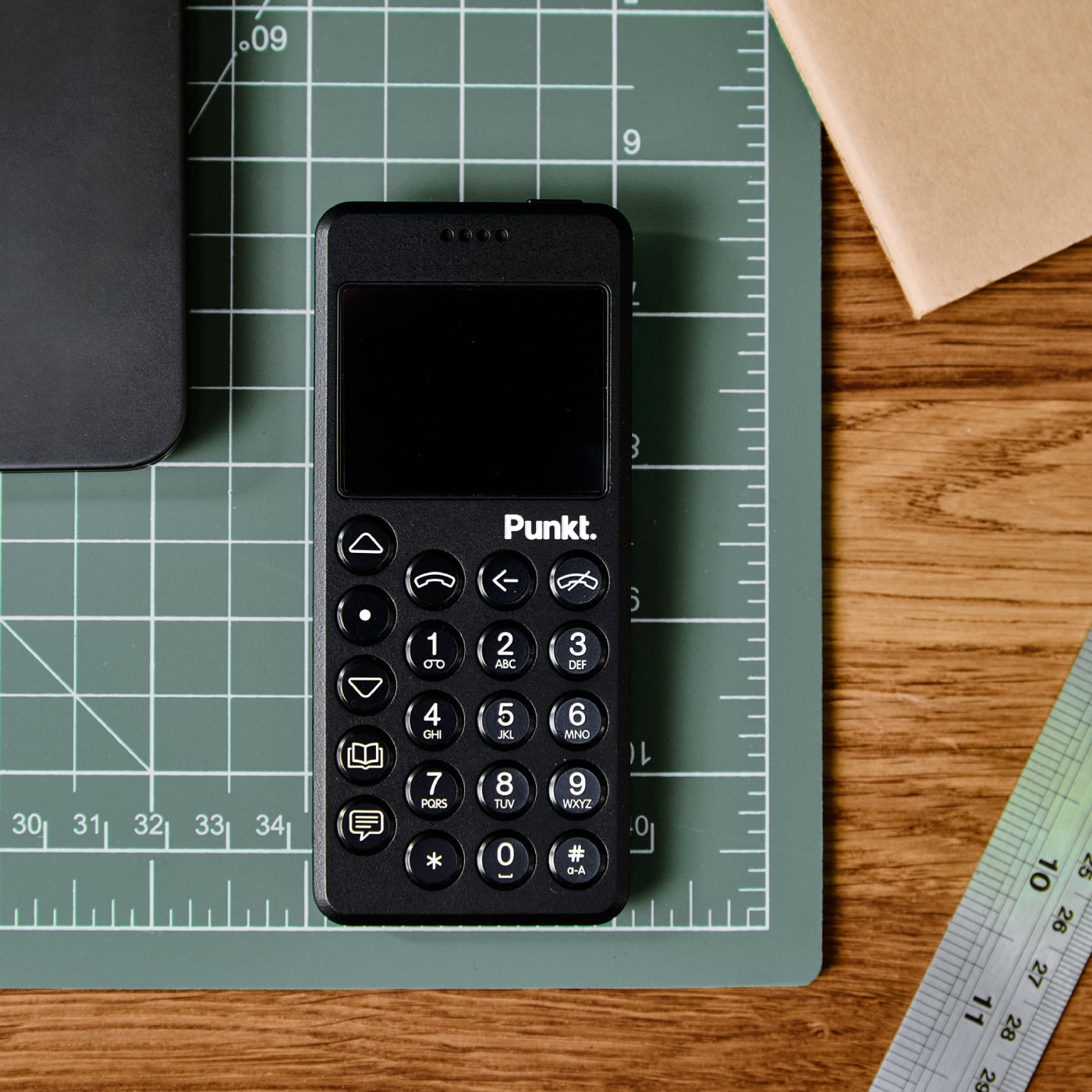 【美品】Punkt. MP02 4G ミニマリストフォン Punkt. MP02 4G Minimalist Phone - Refurbished (US)