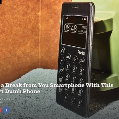 Take a Break from You Smartphone With This Smart Dumb Phone