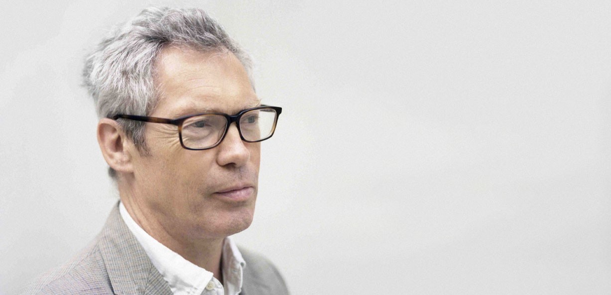 portrait of Jasper Morrison designer with brown glasses